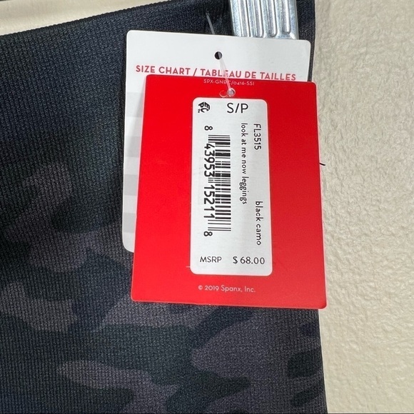 SPANX Look At Me Now Seamless Black Camo Leggings Womens Size Small NWT - Picture 8 of 9